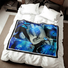 Load image into Gallery viewer, Sweatshirt Blanket Blue Magic
